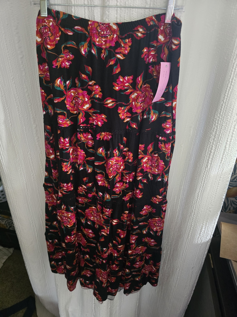 Womens XL Metro Wear Black Maxi Skirt with Pink Floral Print